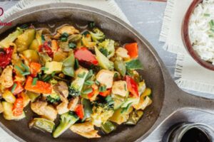 Aprende a preparar un delicioso teppanyaki de pollo al mejor estilo japonés