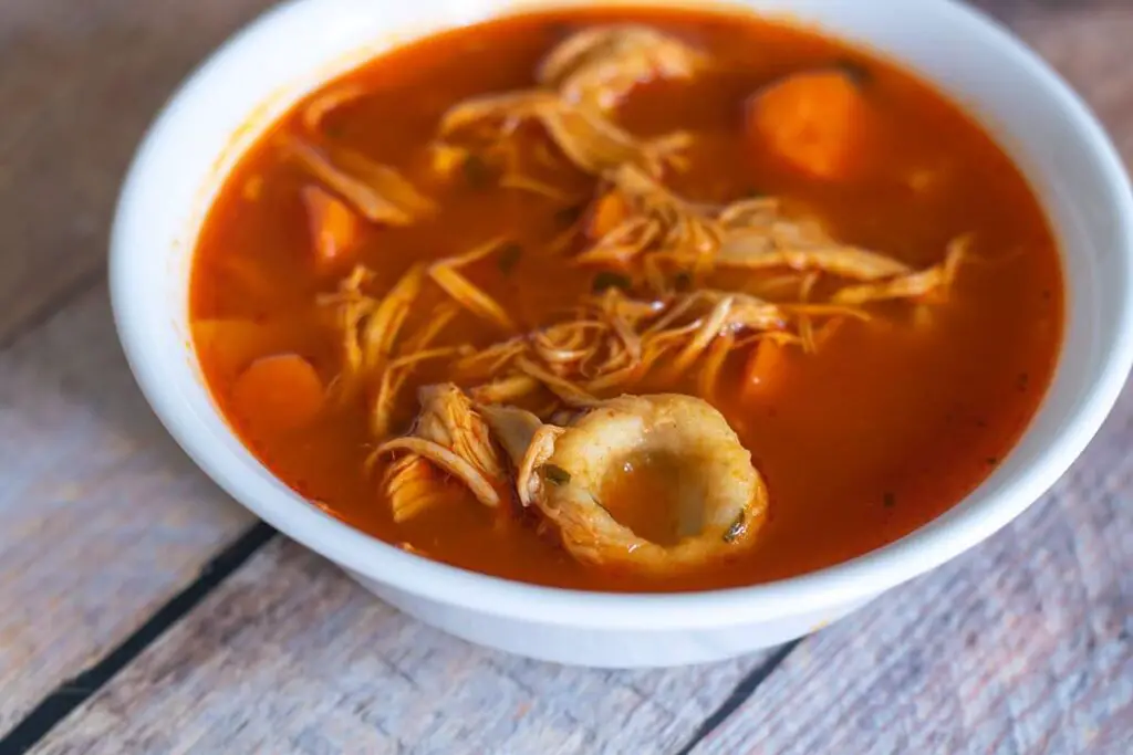Tesmole de Pollo: Cómo Preparar Este Delicioso Guiso Mexicano