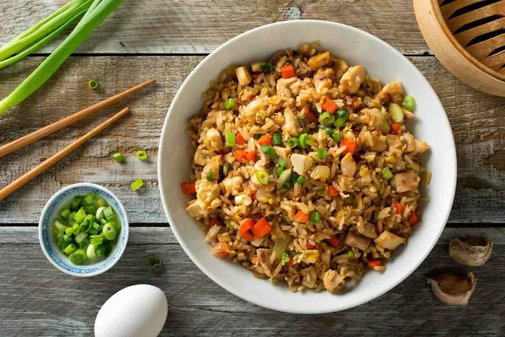 Yakimeshi de Pollo