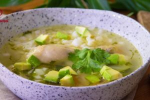 Puchero de Pollo: Receta Casera Fácil y Deliciosa