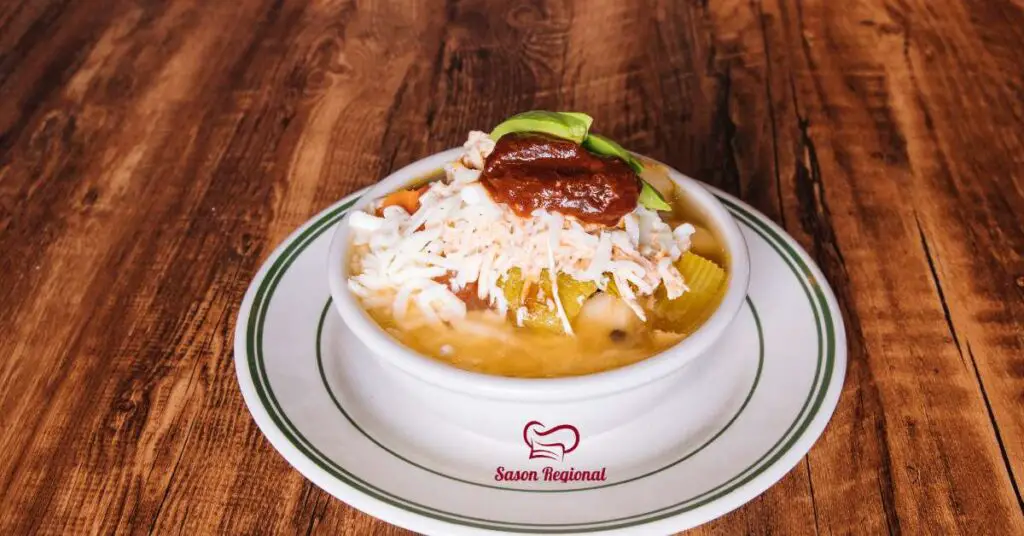 caldo de pollo con arroz