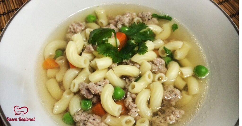 sopa aguada de conchitas